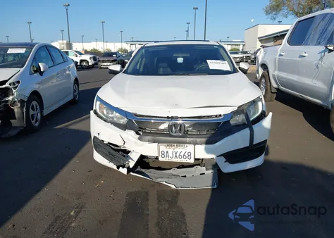 2017 Honda Civic Ex z USA, uszkodzony, nr VIN 2HGFC2F77HH576310